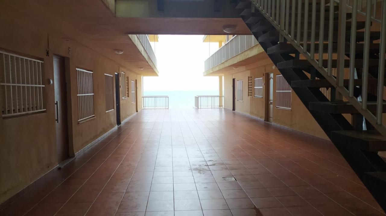 Apartamento Entero Primera Linea De Playa, Pet Friendly Tavernes de Valldigna Exterior photo